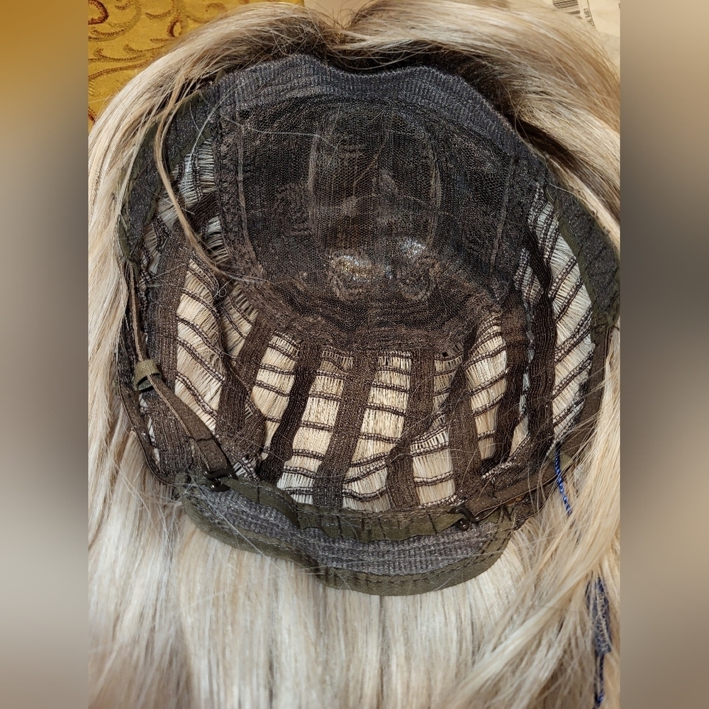 Long Layered Women's Wig with Side Bangs - Light Blonde - Picture 11 of 11
